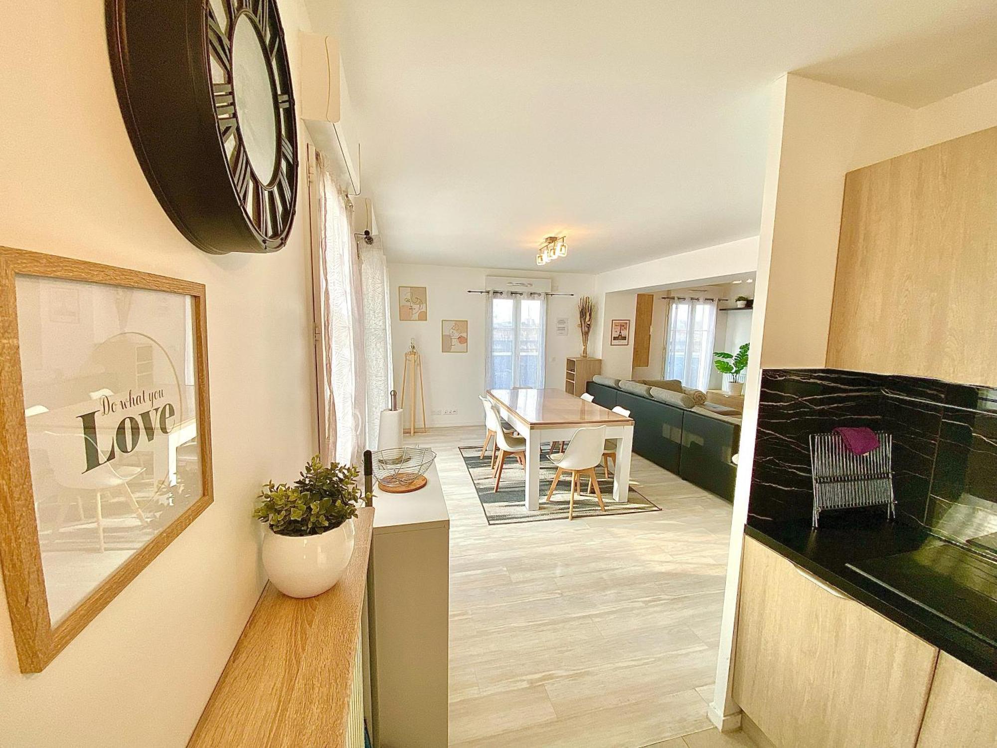 Le Prestige Terrasse-Cocon Familial Cosy, Billard & Jacuzzi Avec Vue Sur Paris Apartamento Le Blanc-Mesnil Exterior foto